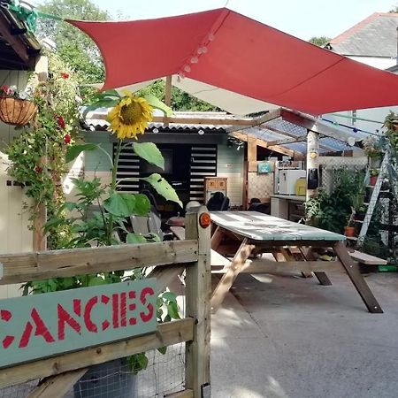 Eden'S Yard Backpackers Hostel St Austell Exterior foto