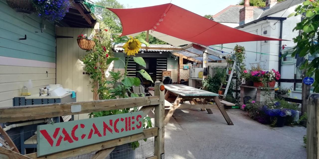 Eden'S Yard Backpackers Hostel St Austell Exterior foto
