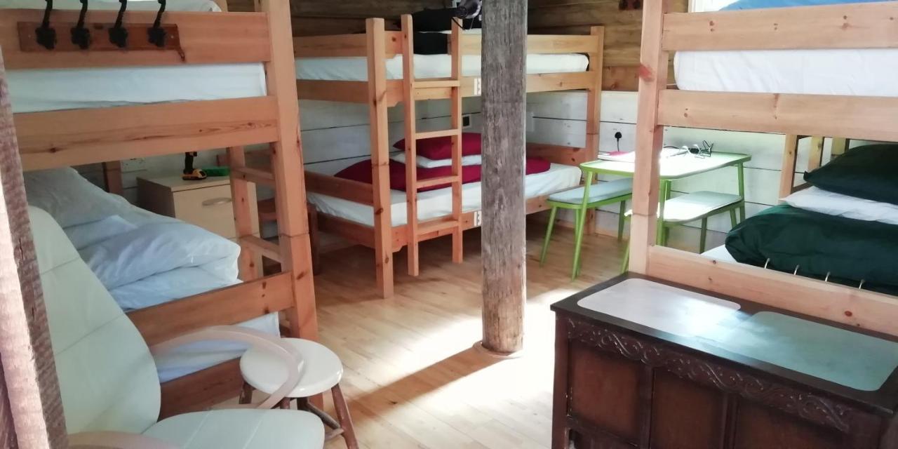 Eden'S Yard Backpackers Hostel St Austell Exterior foto